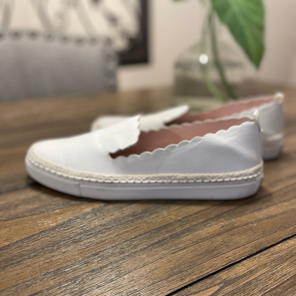 Kate Spade New York Loren Slip On Scalloped Sneakers White Leather 9.5 B Preppy